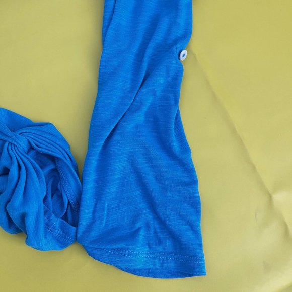 American Eagle Top with Bottom Front Tie and Convertible Sleeves, Light Blue, M - Picture 10 of 12